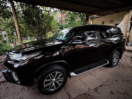 TOYOTA HILUX SW4 2.8 SRX 4X4 16V TURBO INTERCOOLER DIESEL 4P AUTOMÁTICO